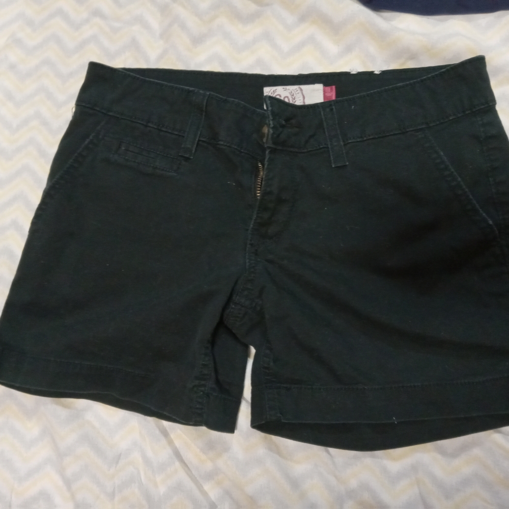 SO Juniors Size 1 Black Shorts